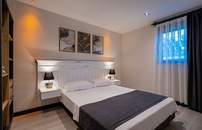 Eluxio Suite Hotel - Foto 25