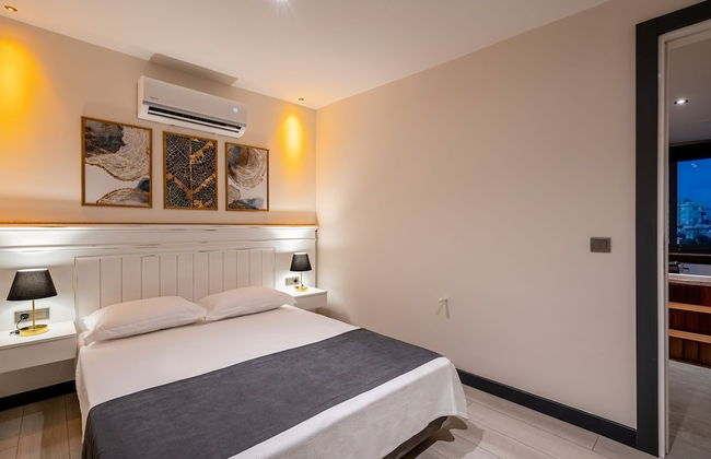 Eluxio Suite Hotel - Foto 12