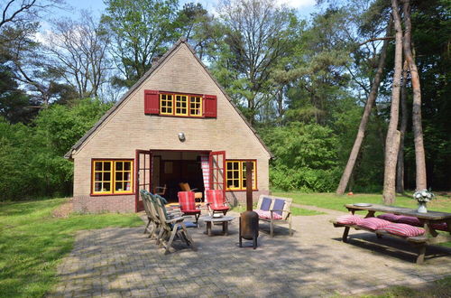 Photo 34 - Cozy Holiday Home near Forest in Zuidwolde