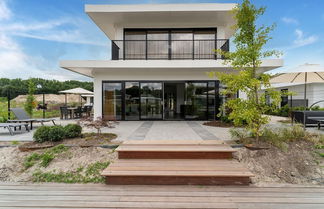 Foto 1 - Luxe Villa in Zeewolde With Infrared Sauna