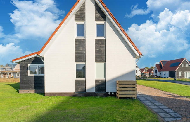 Beautiful Holiday Home in Scherpenisse With Charming Terrace - Foto 1