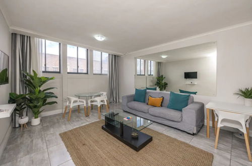 Photo 20 - Bright 2 Bedroom Apartment in the Heart of Town