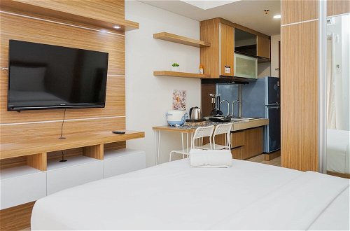Photo 6 - Relax And Simply Studio Apartment At Parkland Avenue