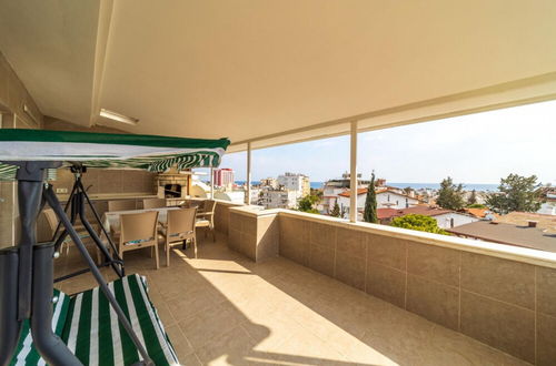 Photo 4 - Spacious Apartment Near Lara Beach in Muratpasa