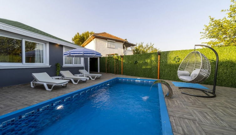 Foto 1 - Villa With Private Pool Near Airport in Muratpasa