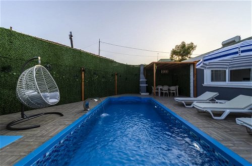 Photo 23 - Villa With Private Pool Near Airport in Muratpasa