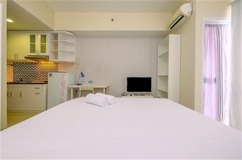 Photo 2 - Cozy Stay Studio Apartment At Taman Melati Margonda