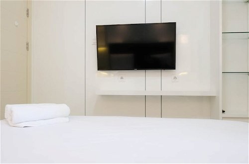 Foto 4 - Spacey And Homey 2Br At Supermall Mansion Apartment