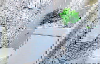 Photo 20 - R&R Character Victorian 4-Bedroom Home