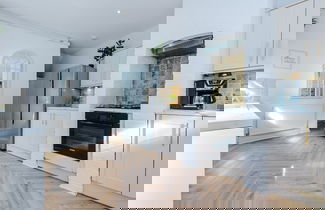 Photo 14 - R&R Character Victorian 4-Bedroom Home