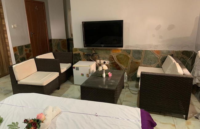 Self Contained Master Bedroom Apartment in Tema - Foto 4