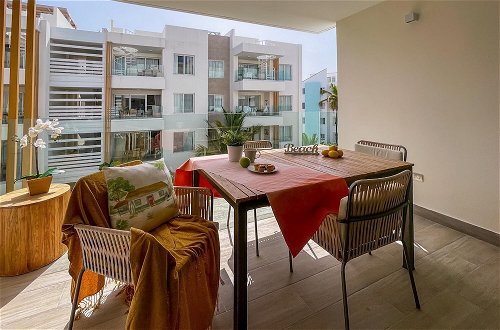 Foto 31 - Luxury 2 bed Condo Just Steps From the Beach