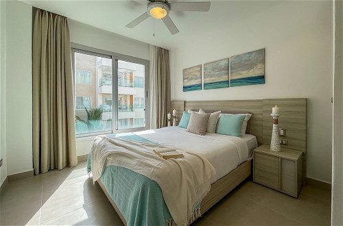 Photo 6 - Luxury 2 bed Condo Just Steps From the Beach