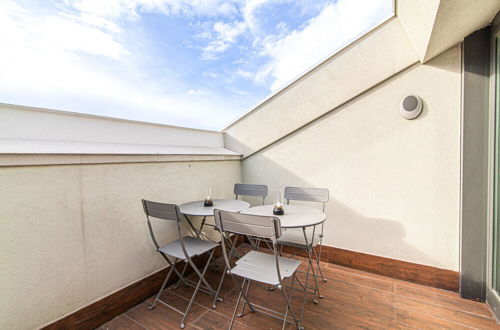 Photo 23 - Centrally Located Flat With Balcony in Beyoglu