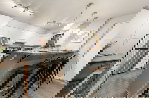 Foto 3 - Contemporary Condo in the Heart of Old Town