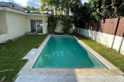 Photo 47 - Chateau Michael Luxury Brickell Villa with Pool