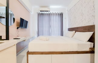 Foto 3 - Comfy And New Studio At Sky House Bsd Apartment