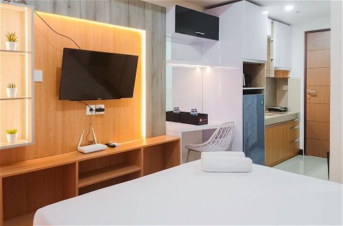 Photo 6 - Comfort Studio Room At Vida View Makassar Apartment