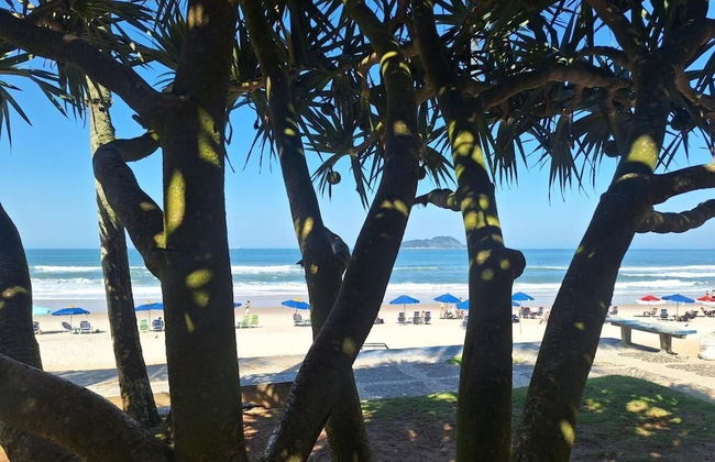Pé na areia do Guarujá - Praia do Tombo (5-E) - Foto 51