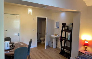 Photo 2 - Beautiful 1-bed Studio Lickey Hills, Birmingham