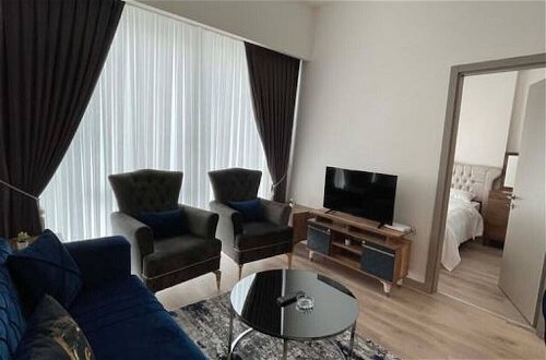 Photo 7 - Lovely 1-bedroom Suite Apartment Near Mall of Istanbul