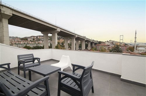 Photo 21 - Sleek House With a Lovely Terrace in Besiktas