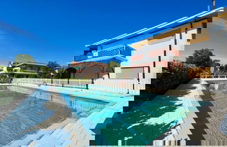 Foto 1 - Gorgeous Villa for 8 With Shared Pool
