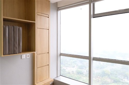Foto 8 - Best Deal And Smart Living Studio At Grand Sungkono Lagoon Apartment