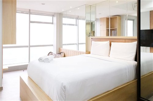 Foto 9 - Best Deal And Smart Living Studio At Grand Sungkono Lagoon Apartment