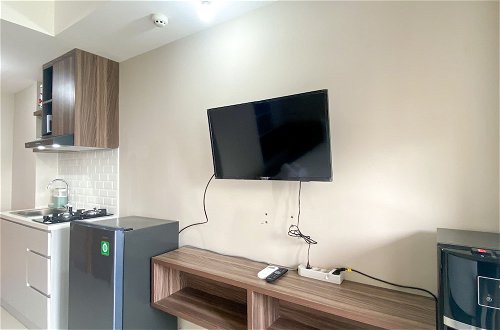 Photo 12 - Well Furnished And Cozy Studio At Gateway Park Lrt City Bekasi Apartment
