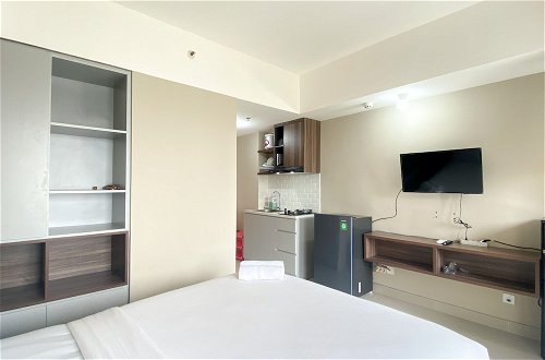 Photo 6 - Well Furnished And Cozy Studio At Gateway Park Lrt City Bekasi Apartment