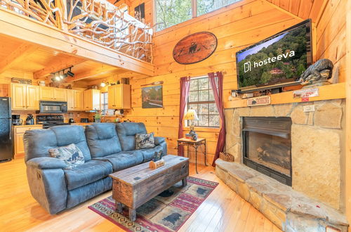 Photo 13 - Moonshine Ridge Cabin with Hot Tub and Fire Pit