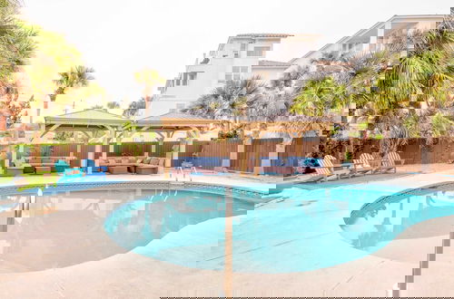 Foto 29 - A Piece of Heaven by Avantstay Private Pool, Sleeps 14 Pet-friendly