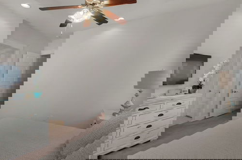 Foto 3 - Modern Comfort + Resort Style Pool: Perfect Prominence Location for 10