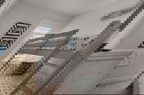 Foto 8 - Modern Comfort + Resort Style Pool: Perfect Prominence Location for 10