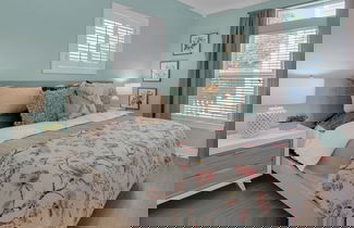 Foto 3 - Classic Seagrove Beach Cottage- Minutes to Gulf, Steps to Pool