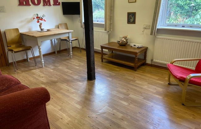 2 Bed Barn - Sleeps 4 - Pets - Parking - Wifi - Foto 3