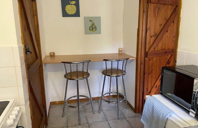 2 Bed Barn - Sleeps 4 - Pets - Parking - Wifi - Foto 9