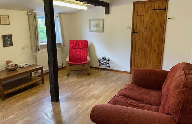 2 Bed Barn - Sleeps 4 - Pets - Parking - Wifi - Foto 8