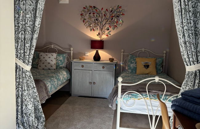 2 Bed Barn - Sleeps 4 - Pets - Parking - Wifi - Foto 2