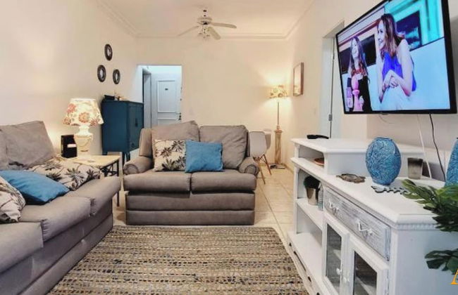 Apartamento 3 Quartos no Guarujá. Um refúgio de tranquilidade a poucos passos da praia GJA1 - Foto 1