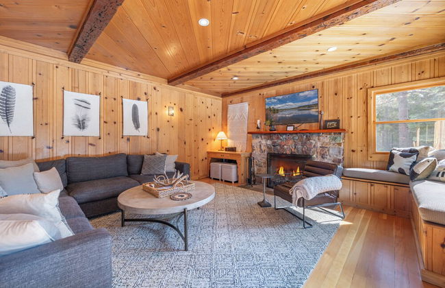 Private Cozy and Central Cabin with Deck by Sierra Getaways - Foto 10