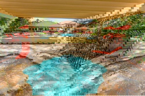 Foto 17 - Tropical Fountains 3 Bedroom Condo by RedAwning