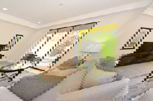 Foto 20 - Tropical Fountains 3 Bedroom Condo by RedAwning