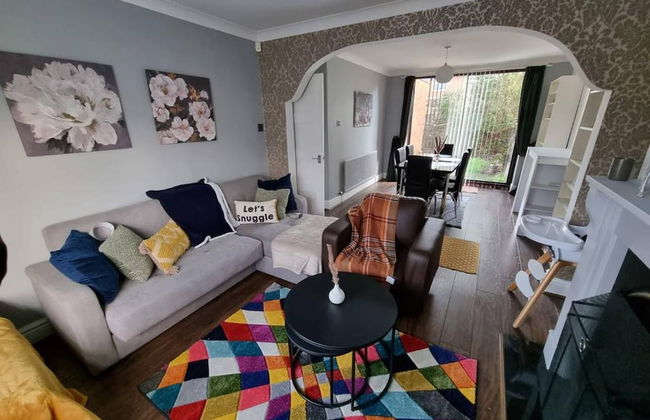 3 Bed Spacious House With Parking - Foto 21
