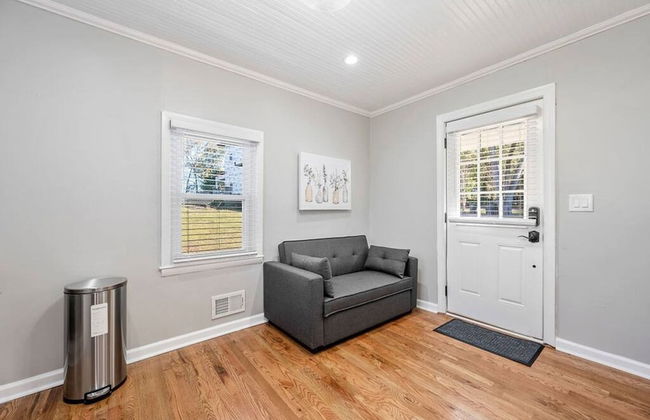 Private 1BR Cottage In Downtown Historic Norcross - Photo 6