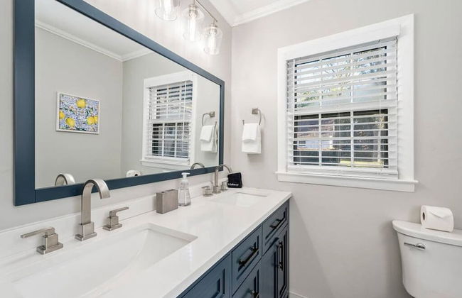 Private 1BR Cottage In Downtown Historic Norcross - Photo 2