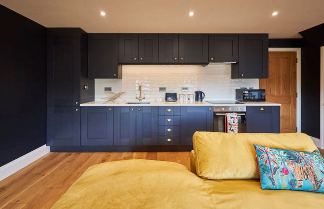 Host Stay Fable - Photo 10