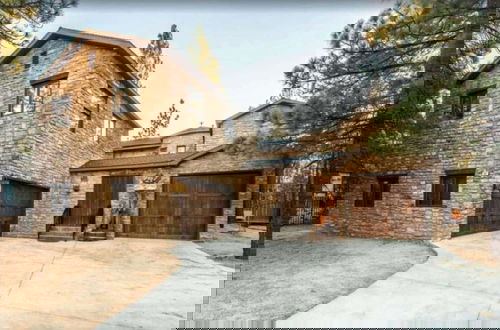 Foto 1 - Big Bear Castle by Avantstay Private Home in Great Big Bear Location w/ Hot Tub