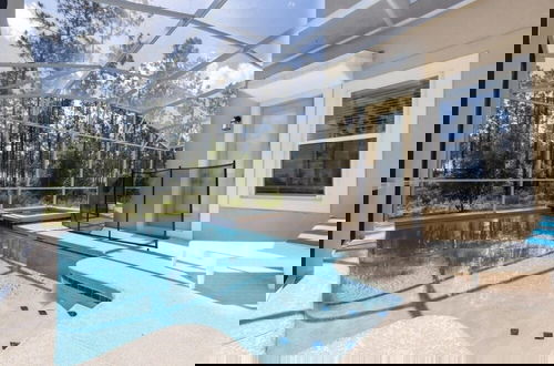 Foto 1 - Beautiful 5 Bed Villa With Game Room And Pool 5 Bedroom Home by RedAwning